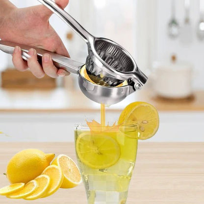 verre en vitre et citrons avec presse agrume